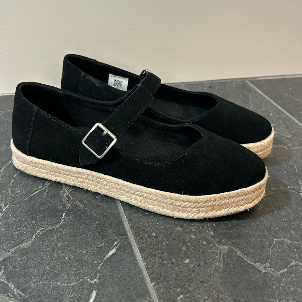 TOMS Women's Black Mary Jane Shoes - Picture 2 of 3